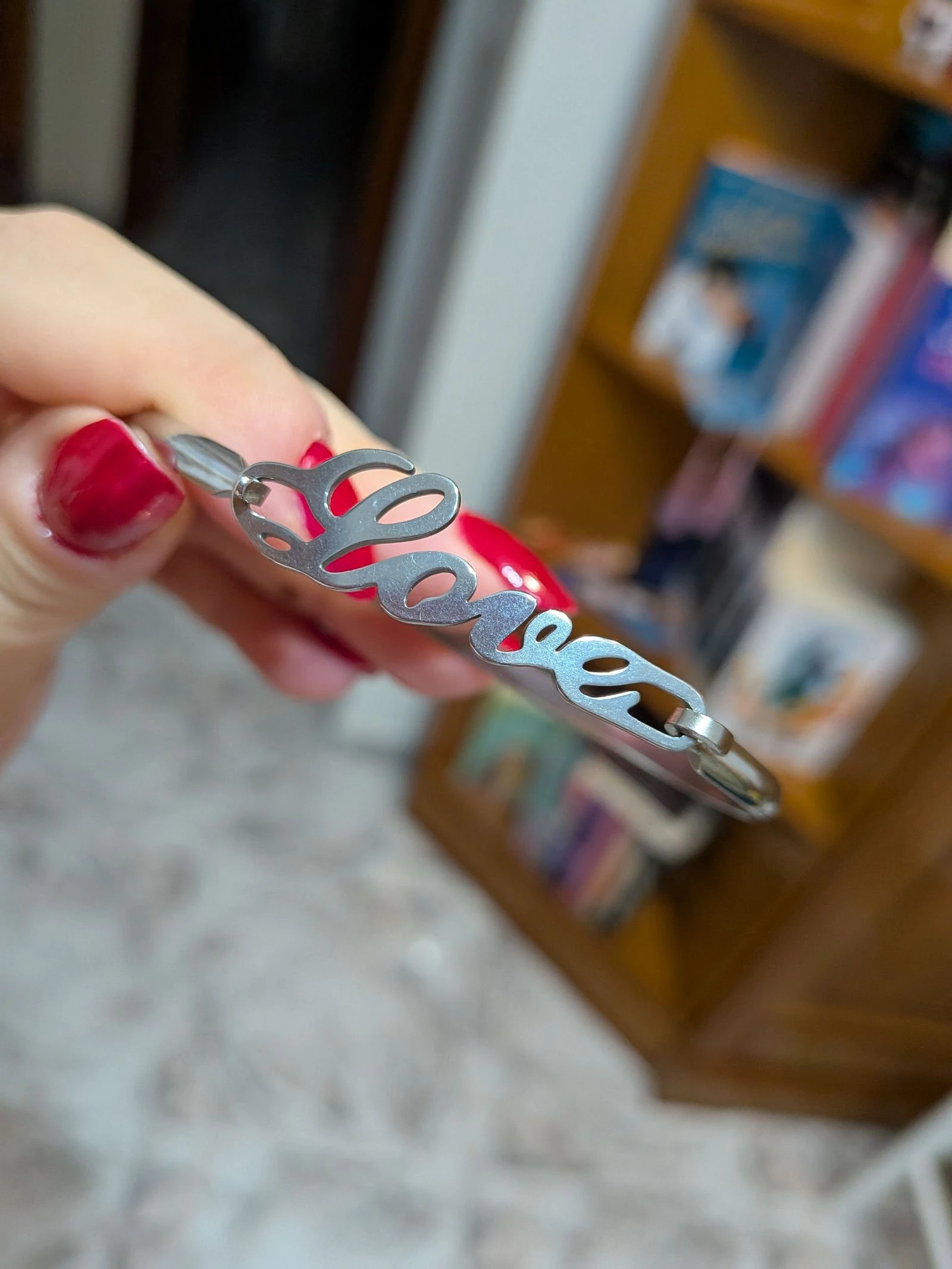 Pulsera LOVE de acero plateado 